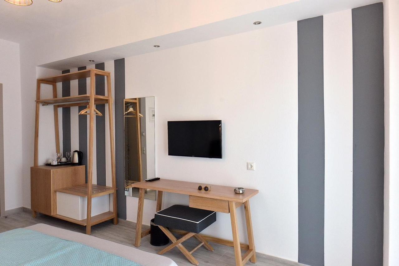 Aqua Marine Hotel เนโอสมาร์มาราส ภายนอก รูปภาพ