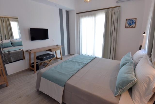 Aqua Marine Hotel เนโอสมาร์มาราส ภายนอก รูปภาพ